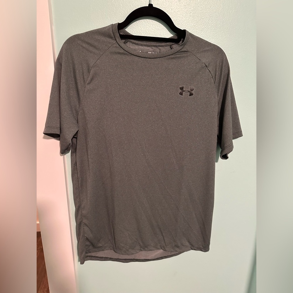 Under Armour Gray Performance Short Sleeve Tee size Small